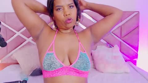 Snapshot of sofiarou chatting on 03/29/26, 02:44 Sofia online show from 03/29/26, 02:44