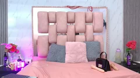 Snapshot of sofiasommers chatting on 12/02/25, 11:23 Sofia Sommers online show from 12/02/25, 11:23