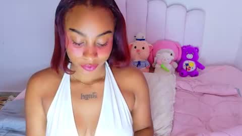Snapshot of sofiastanley chatting on 06/17/26, 12:07 Sofia Stanley online show from 06/17/26, 12:07
