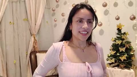 Sofi Bella online show from 12/22/25, 06:27