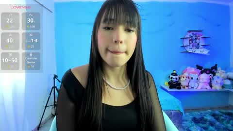 Snapshot of sofie_03 chatting on 04/17/26, 08:12 sofie_03 online show from 04/17/26, 08:12