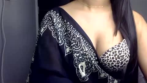 Snapshot of sofie_diva chatting on 01/20/25, 05:48 divya online show from 01/20/25, 05:48