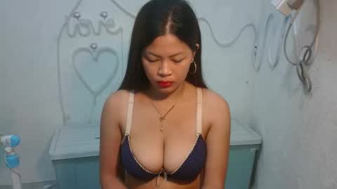 Snapshot of sofie_loorexx chatting on 04/30/26, 10:36 sofie_loorexx online show from 04/30/26, 10:36