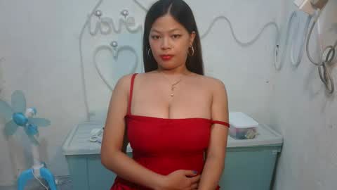 Snapshot of sofie_loorexx chatting on 05/05/26, 09:28 sofie_loorexx online show from 05/05/26, 09:28