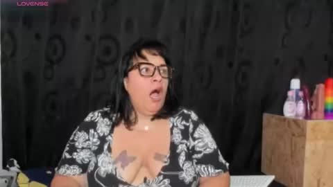 Vicky  online show from 07/01/26, 11:45