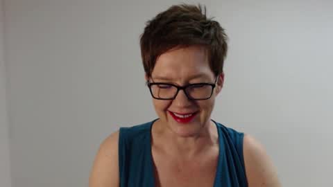 Snapshot of sofie_velvet chatting on 01/16/26, 03:38 Sofie Velvet online show from 01/16/26, 03:38