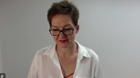 Snapshot of sofie_velvet chatting on 03/18/26, 03:59 Sofie Velvet online show from 03/18/26, 03:59