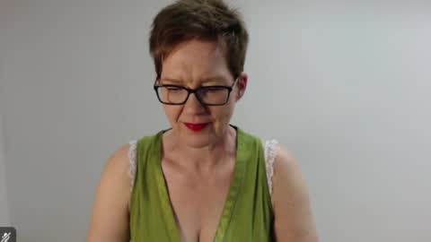 Snapshot of sofie_velvet chatting on 03/23/26, 06:34 Sofie Velvet online show from 03/23/26, 06:34