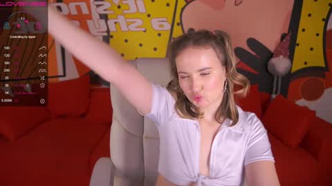 Sofie online show from 12/23/24, 12:03