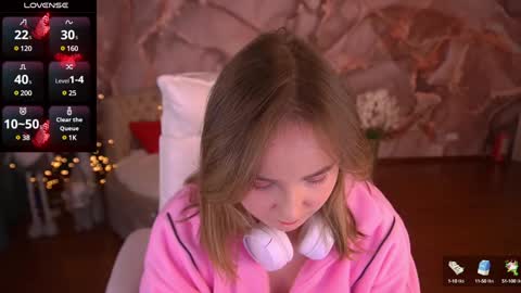 Sofie online show from 01/18/25, 09:02