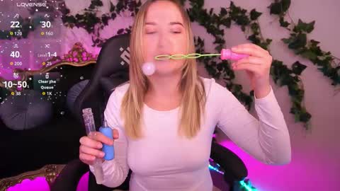 Sofie online show from 10/16/25, 06:53