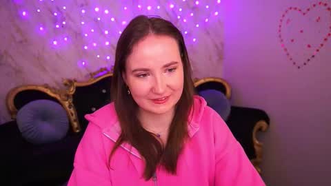 Snapshot of sofiebloom chatting on 03/06/26, 02:13 Sofie online show from 03/06/26, 02:13