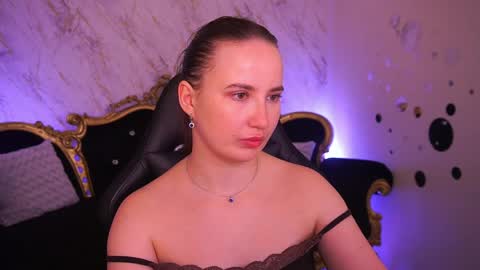 Snapshot of sofiebloom chatting on 04/01/26, 03:18 Sofie online show from 04/01/26, 03:18