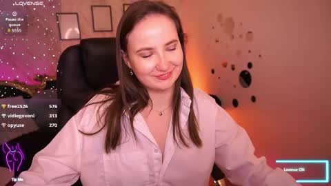 Snapshot of sofiebloom chatting on 04/13/26, 03:01 Sofie online show from 04/13/26, 03:01