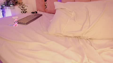 Sofie online show from 01/31/25, 06:25