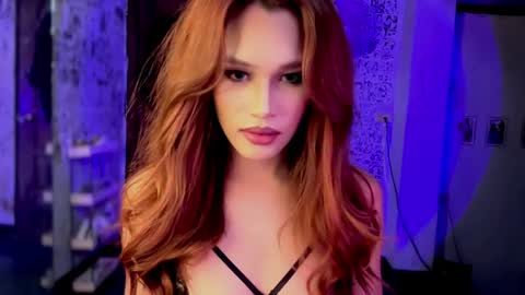 Snapshot of sofiesticatedasiancummer chatting on 07/11/26, 03:04 Sofie online show from 07/11/26, 03:04