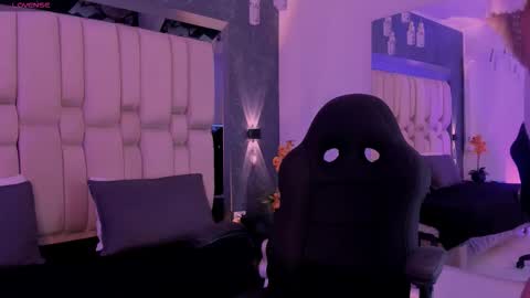 Snapshot of sofiewild_ chatting on 03/09/26, 07:29 sofie online show from 03/09/26, 07:29