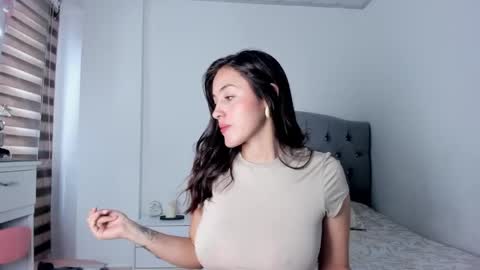 Snapshot of sofii_100 chatting on 03/12/25, 07:17 Sofi online show from 03/12/25, 07:17