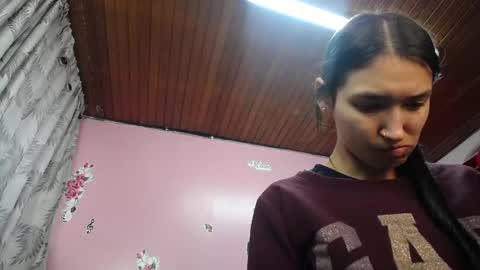 sofii_cute01 online show from 02/25/25, 11:30