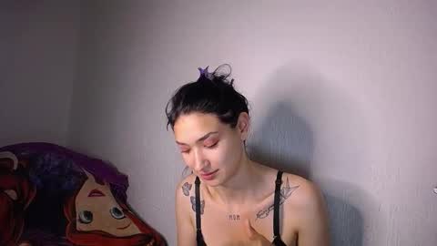 sofii_cute01 online show from 10/02/25, 11:39