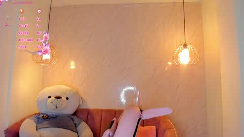 Snapshot of sofii_miller_ chatting on 02/21/25, 09:43 online show from 02/21/25, 09:43