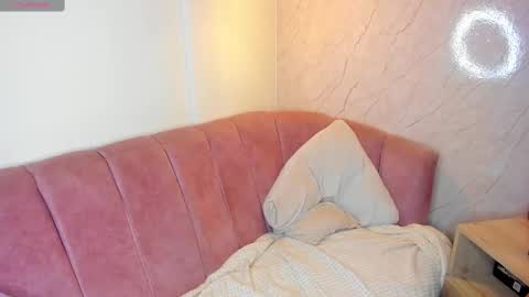 Snapshot of sofii_miller_ chatting on 02/26/25, 06:32 online show from 02/26/25, 06:32