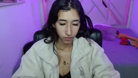 Snapshot of sofii_tk chatting on 04/22/26, 03:20 Sofii online show from 04/22/26, 03:20