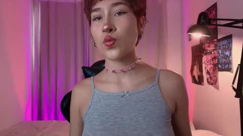 Snapshot of sofii_uwu_ chatting on 05/12/26, 07:44 Sofii online show from 05/12/26, 07:44