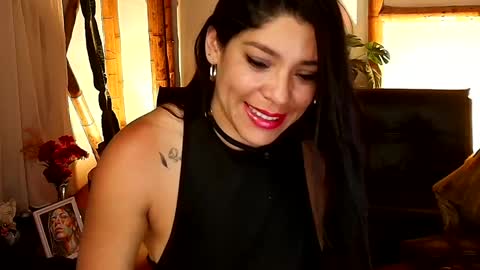Snapshot of sofiia_diaz_ chatting on 04/21/26, 08:44 Sofi online show from 04/21/26, 08:44