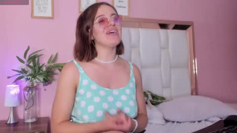 Snapshot of sofiiagudelo chatting on 01/19/25, 07:58 Sofi agudelo online show from 01/19/25, 07:58