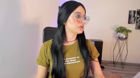 Snapshot of sofiiagudelo chatting on 03/03/25, 11:44 Sofi agudelo online show from 03/03/25, 11:44