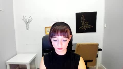 Snapshot of sofiii__ chatting on 12/09/24, 10:00 Sofie online show from 12/09/24, 10:00