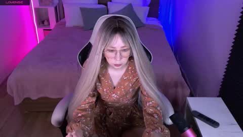 Sofia online show from 10/10/25, 04:22