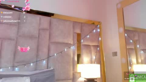 Sofia online show from 01/17/25, 11:51