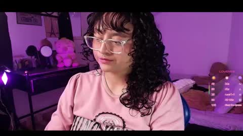 Snapshot of sofitabares_ chatting on 12/01/25, 06:35 Demi Sofia online show from 12/01/25, 06:35