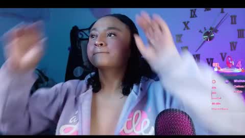 Snapshot of sofitabares_ chatting on 12/21/25, 12:45 Demi Sofia online show from 12/21/25, 12:45