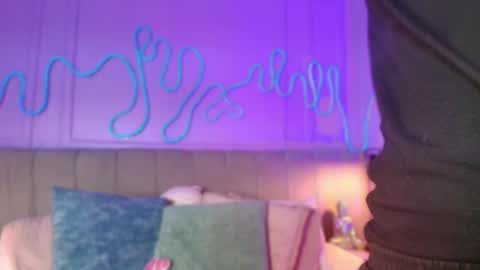 Snapshot of sofly_s chatting on 04/18/26, 09:24 Sofi online show from 04/18/26, 09:24