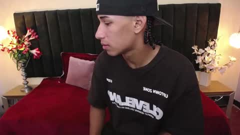 Cam and Amy online show from 02/25/26, 07:34