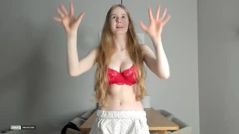 Snapshot of soft_katy chatting on 04/17/26, 08:12 kitty katy online show from 04/17/26, 08:12