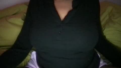 Snapshot of softberrry chatting on 12/14/25, 05:35 Jade online show from 12/14/25, 05:35