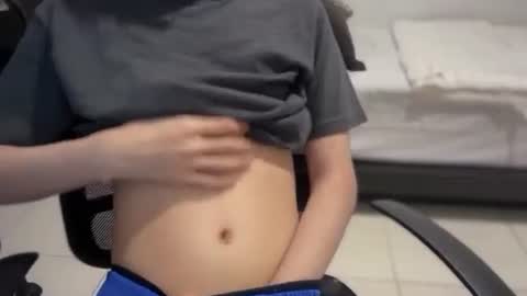 Snapshot of softedge04 chatting on 02/21/26, 09:32 softedge04 online show from 02/21/26, 09:32