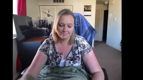 Rose online show from 11/03/25, 08:43