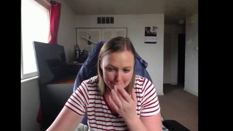 Rose online show from 11/18/25, 08:24