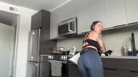 Soft Heat Maria online show from 12/17/25, 02:34