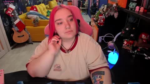 Sofie online show from 12/25/24, 05:37