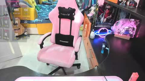 Sofie online show from 10/16/25, 03:40