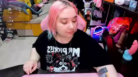 Sofie online show from 04/15/26, 03:46