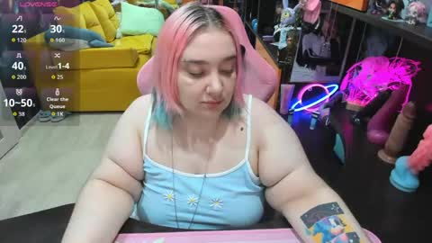 Snapshot of softie_sofy chatting on 05/16/26, 03:14 Sofie online show from 05/16/26, 03:14
