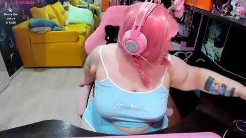 Snapshot of softie_sofy chatting on 05/18/26, 03:13 Sofie online show from 05/18/26, 03:13