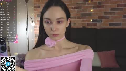 Snapshot of softiedream chatting on 11/14/25, 06:34 Elly online show from 11/14/25, 06:34